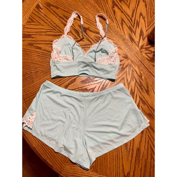 NWOT Victoria Secret Lingerie Set - Picture 6 of 11